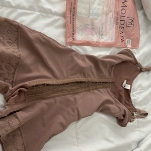 Brand new Colombian waste trainer